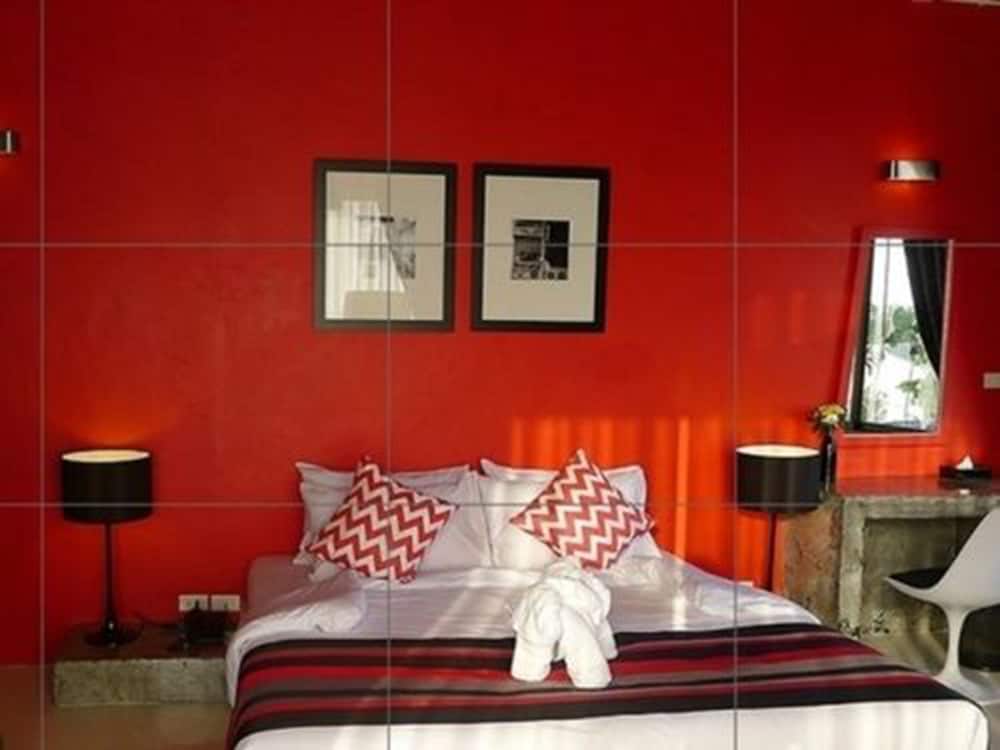 The B Ranong Trend Hotel 54/70