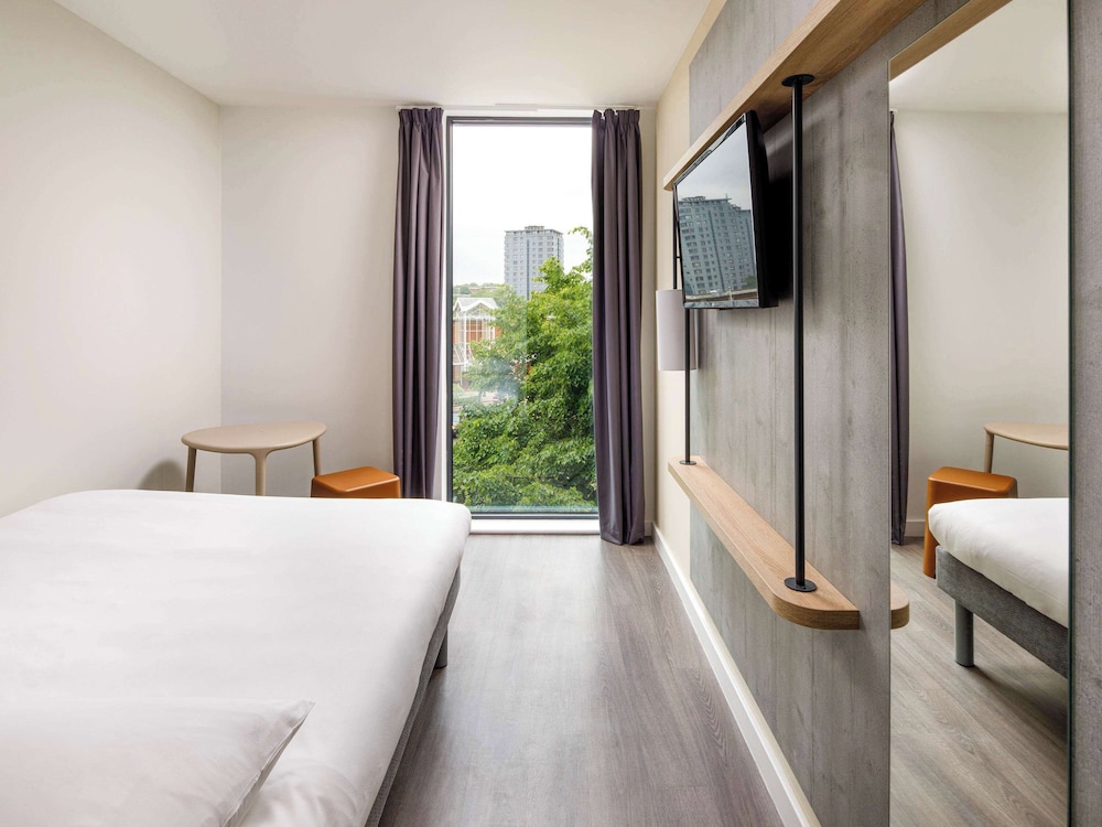 ROOM, TRIPLE