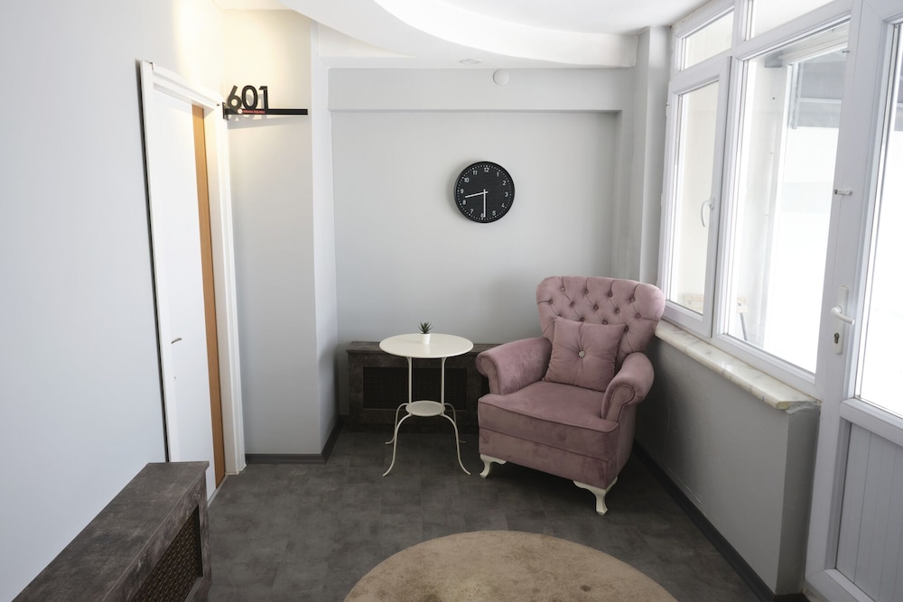 The Breeze Hotel 39/60