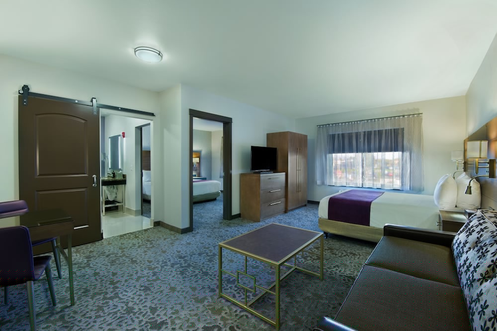 Oxford Suites Sonoma County - Rohnert Park 32/44