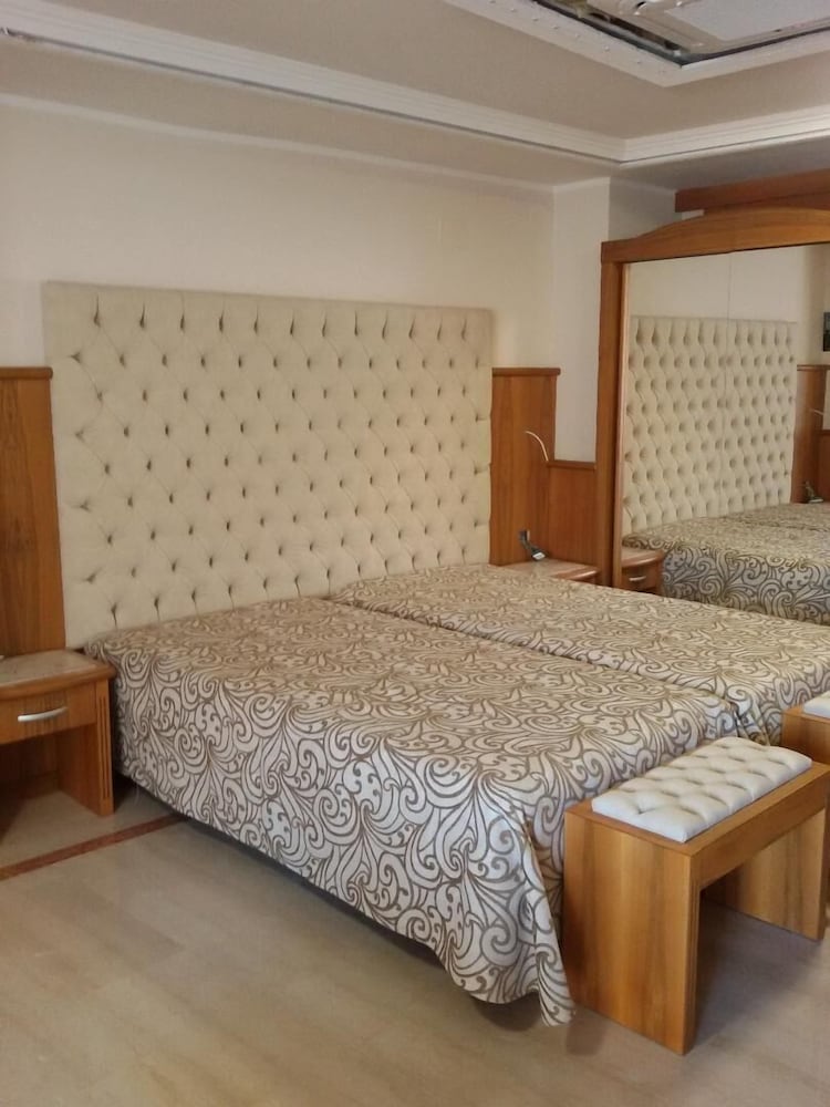 Panoramic Hotel 23/45