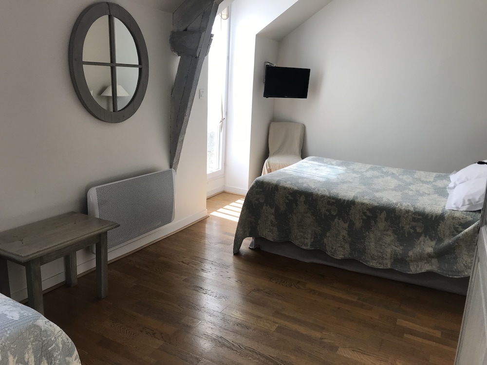 Hotel le Chatellier 31/50