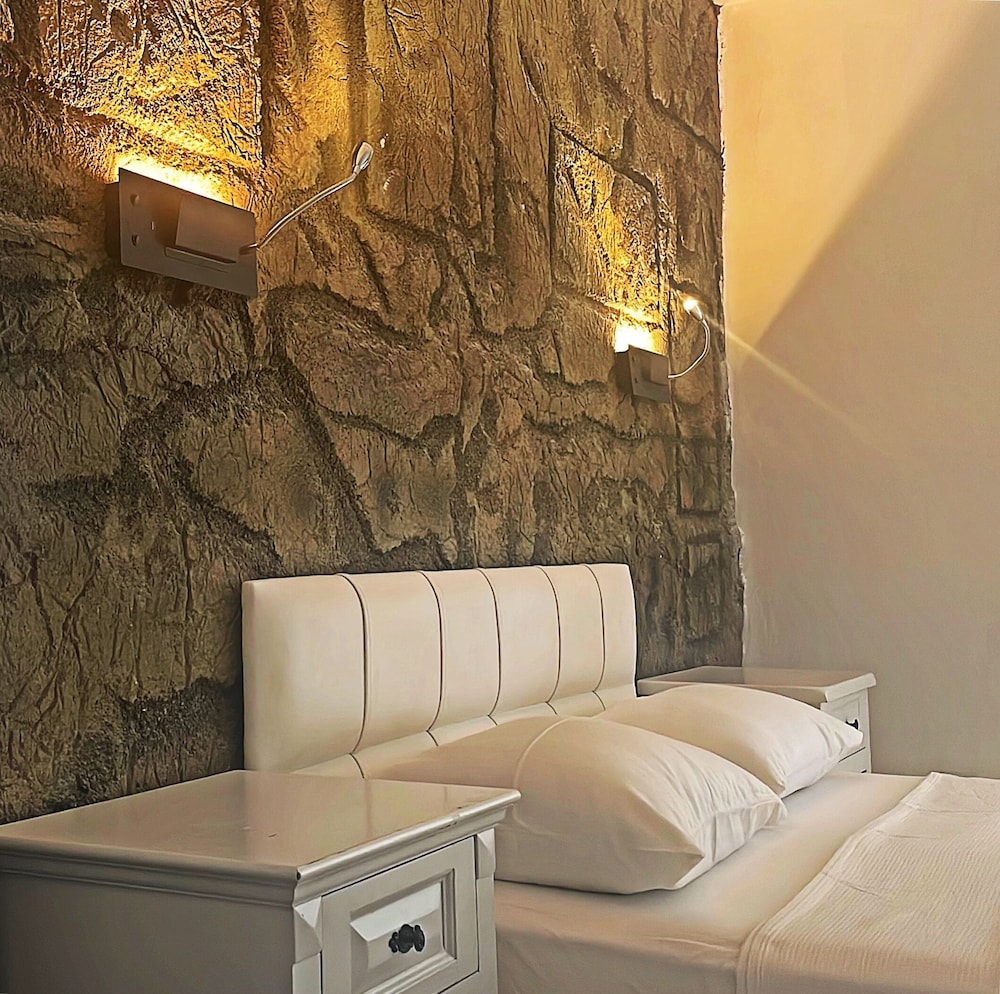 Yalim Hotel 15/38