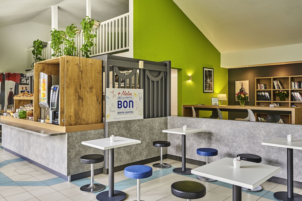 Ibis Budget Versailles Coignieres 5/50