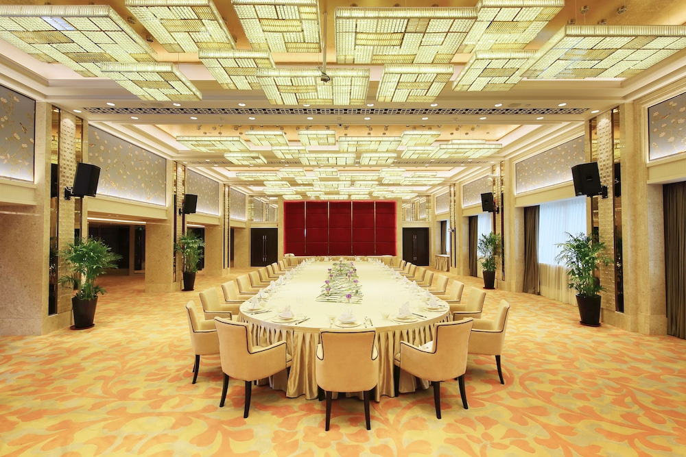 Fuzhou Lakeside Hotel 36/48