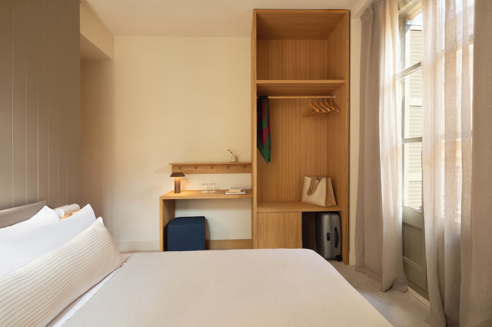 Hotel Barbara 6/47