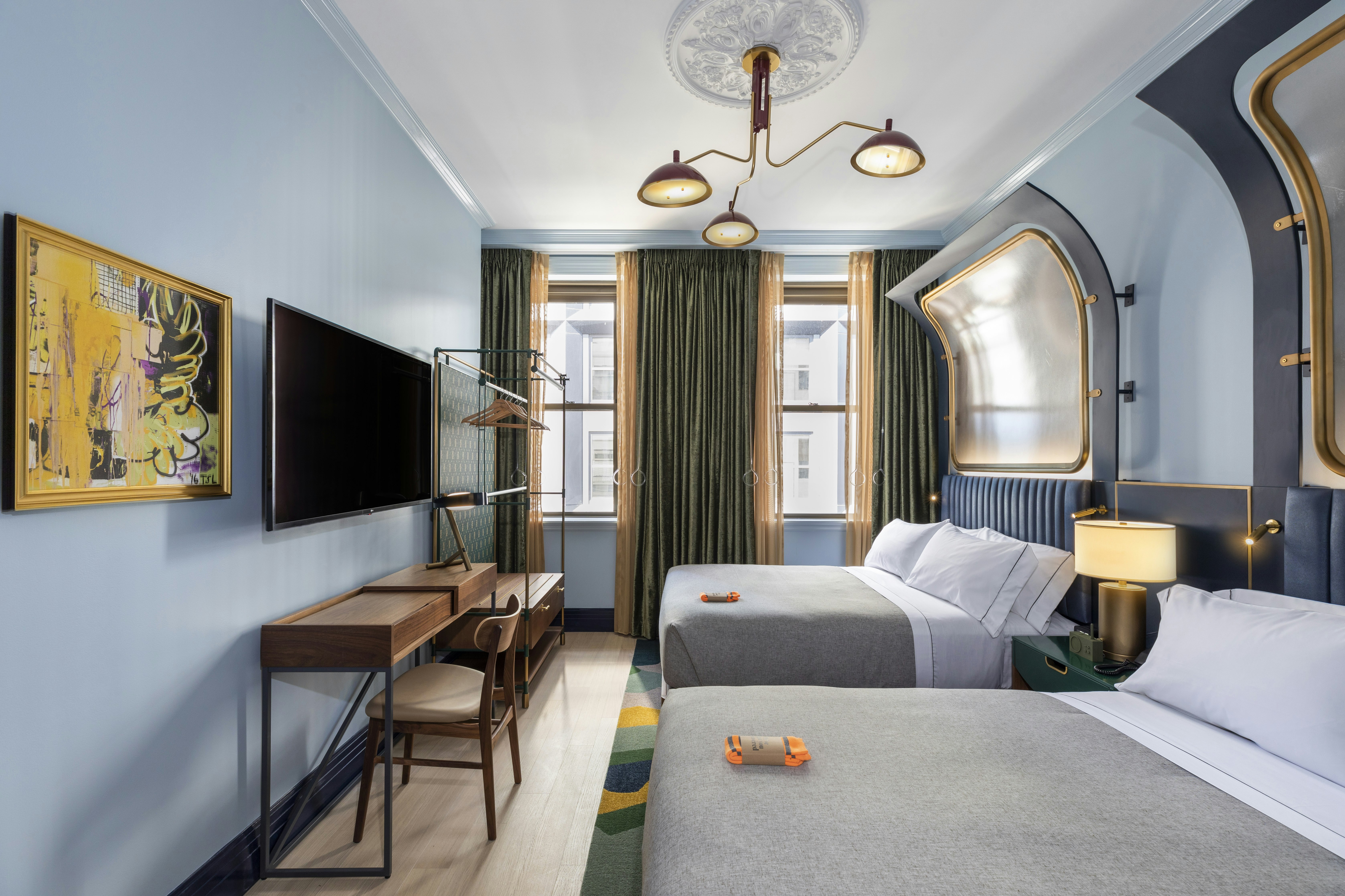 PREMIUM, 2 QUEEN BEDS