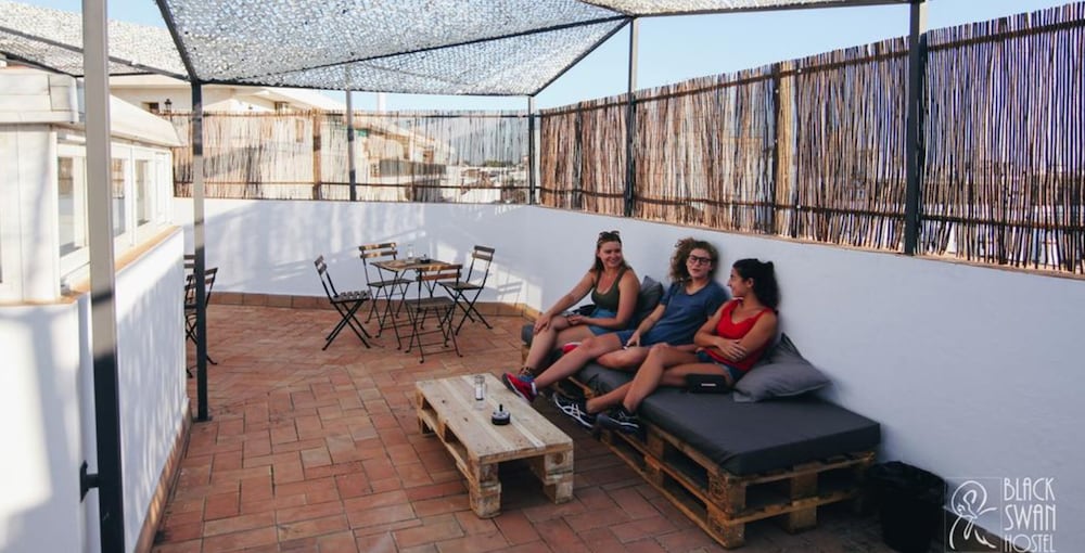 Black Swan Hostel Sevilla 43/62