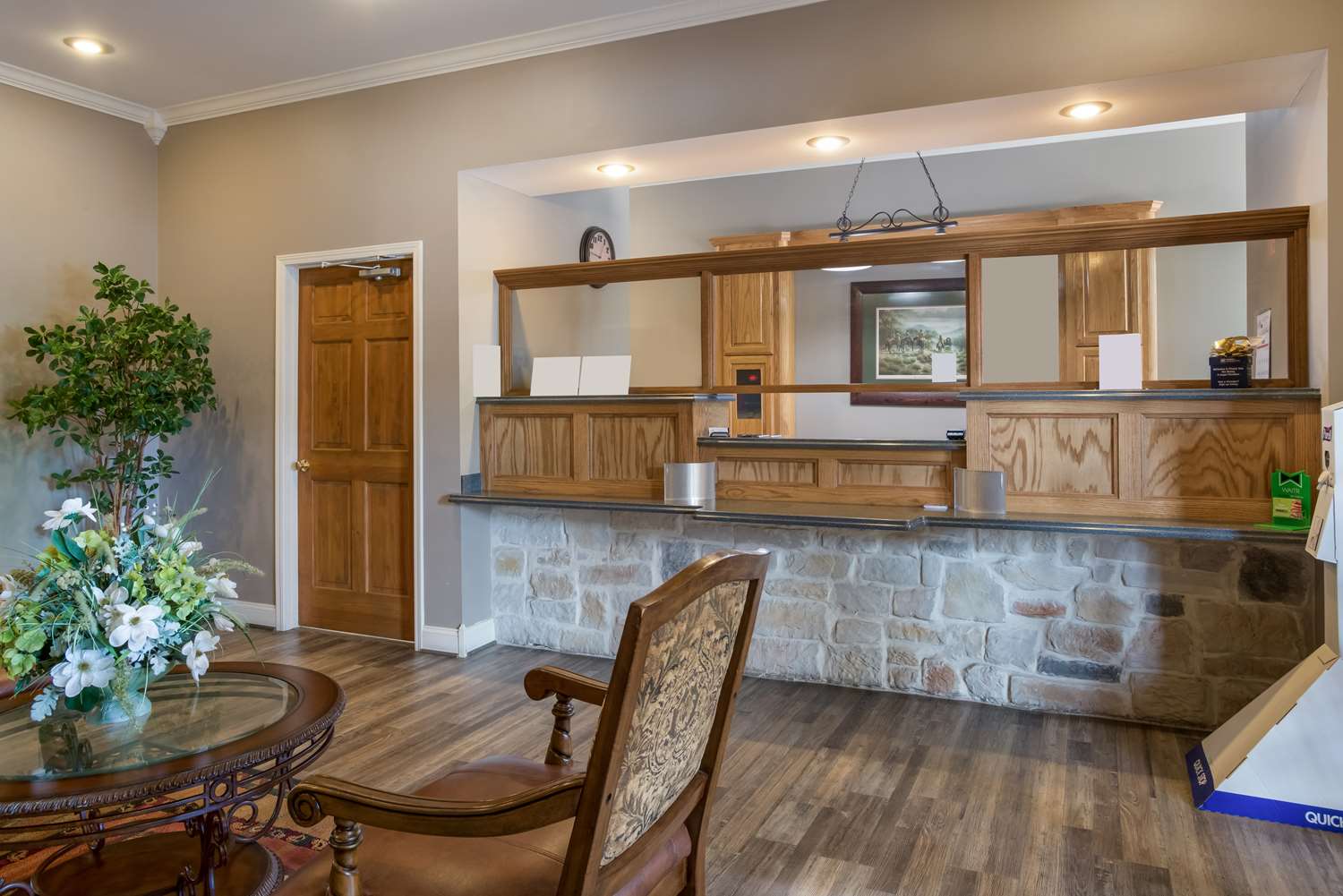 SureStay Hotel By Best Western Leesville 7/28