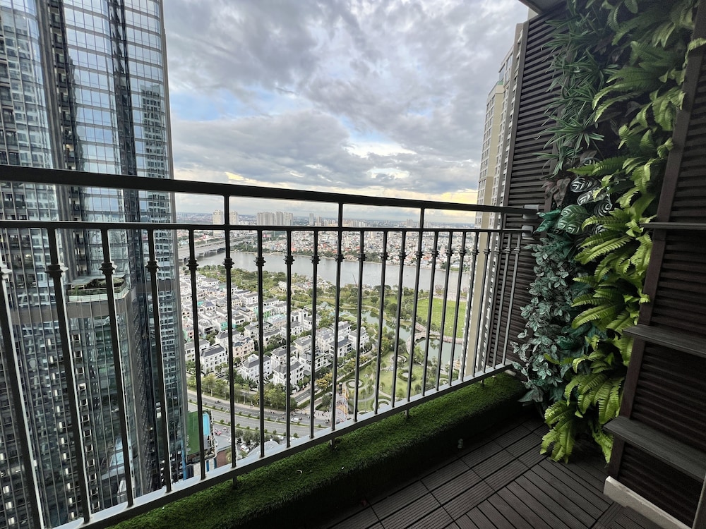 Homes By Christine Vinhomes Central Park 5/50