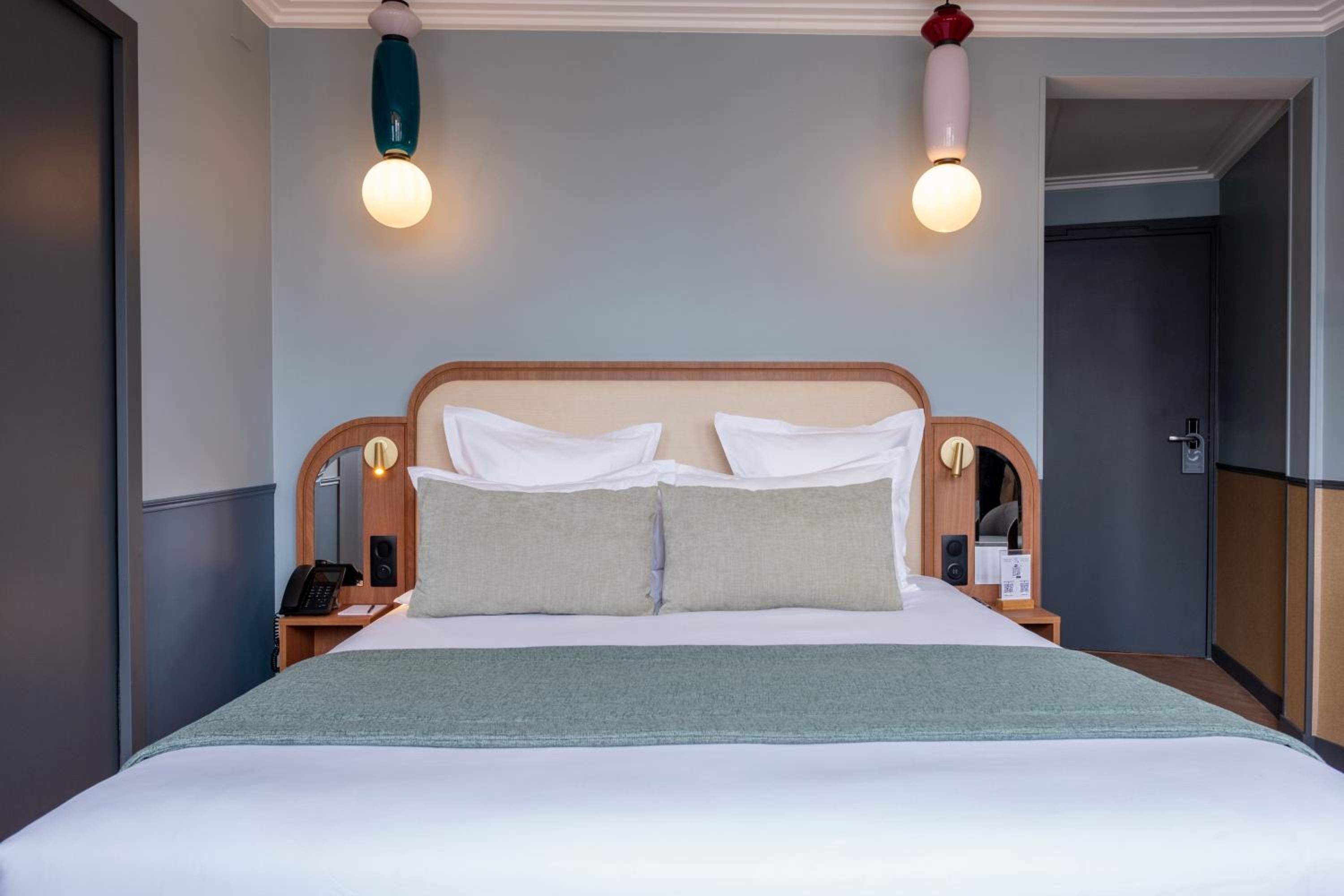 Relax, Double Bed