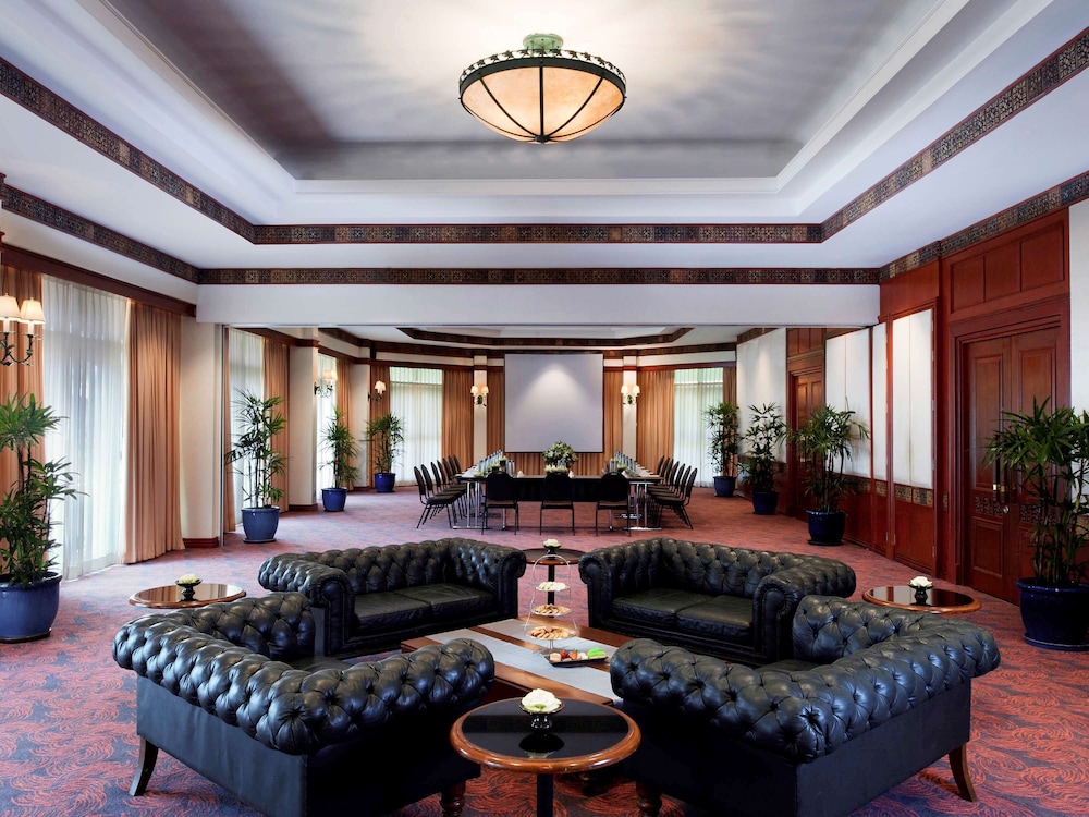 Sofitel Angkor Phokeethra Golf and Spa Resort 29/50