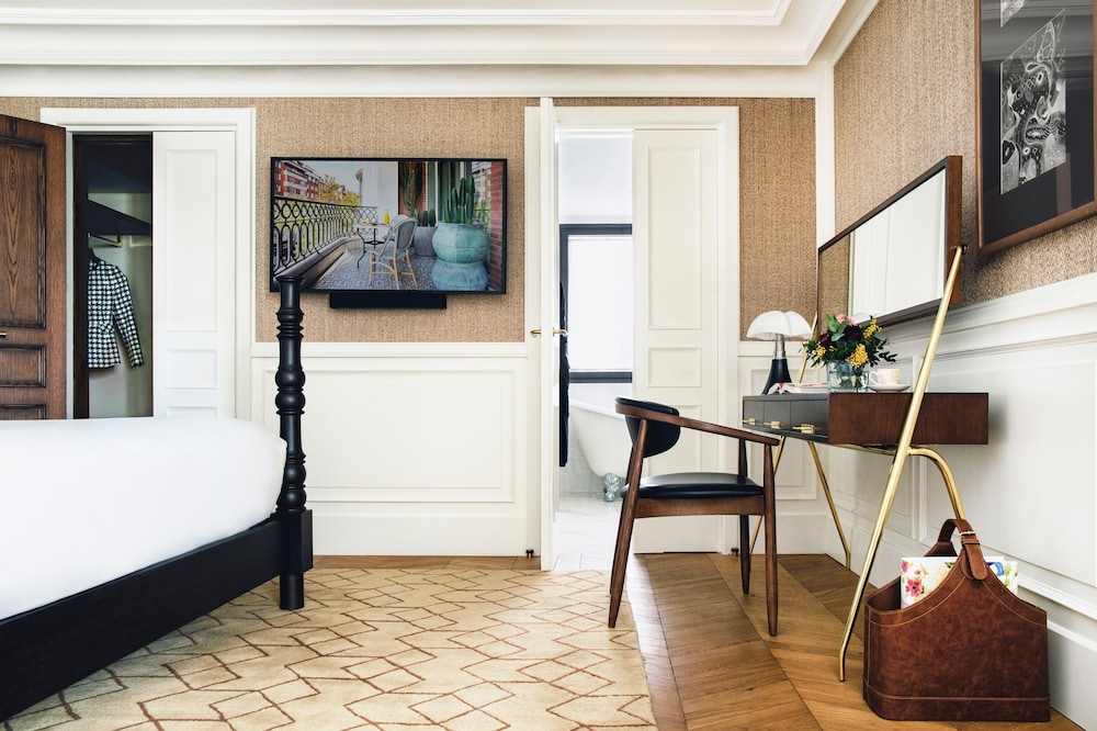 Bless Hotel Madrid 56/84