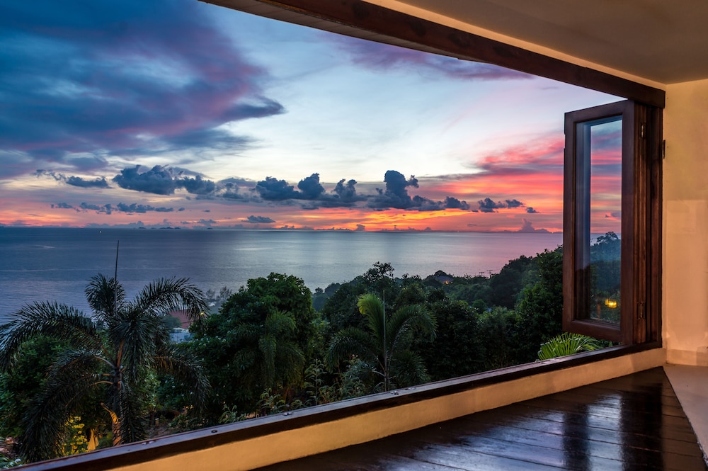Sunset Hill Boutique Resort 72/77