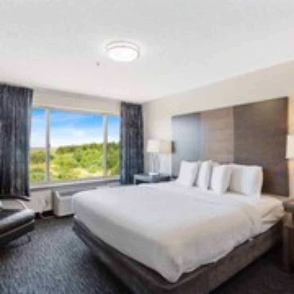 2 Bedrooms, Suite, King and Queen Bed, Ocean View, 2 Bathrooms, Sofa