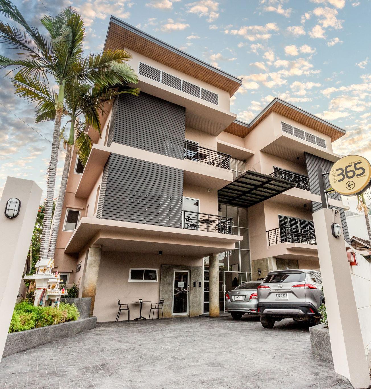 1 Bedroom, Type B, Apartment, Garden View