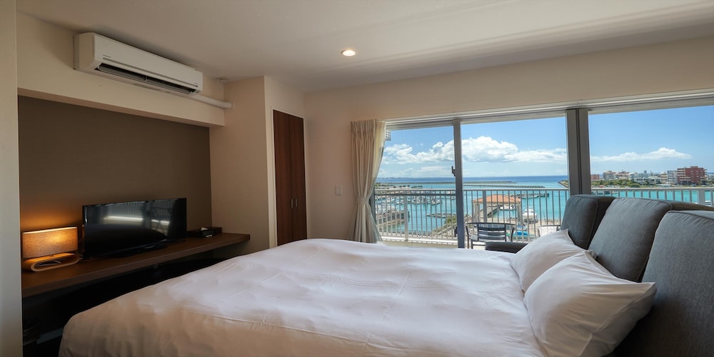 SUPERIOR, TWIN BEDS, HARBOUR VIEW