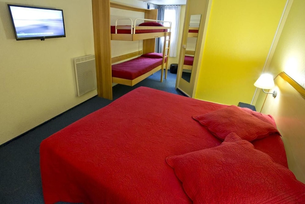 Hipotel Paris Marne la Vallée 35/48