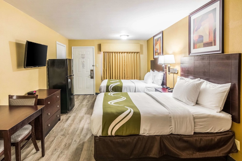 Quality Inn Corsicana, TX 15/30