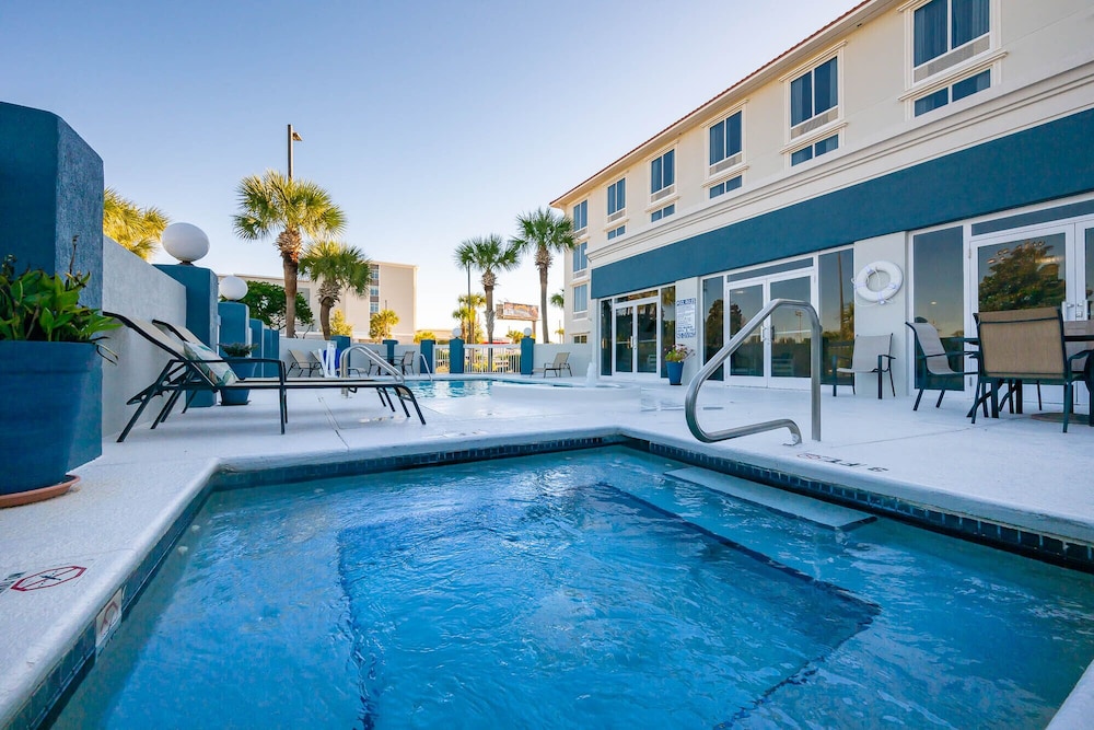 SummerPlace Inn Destin 51/52