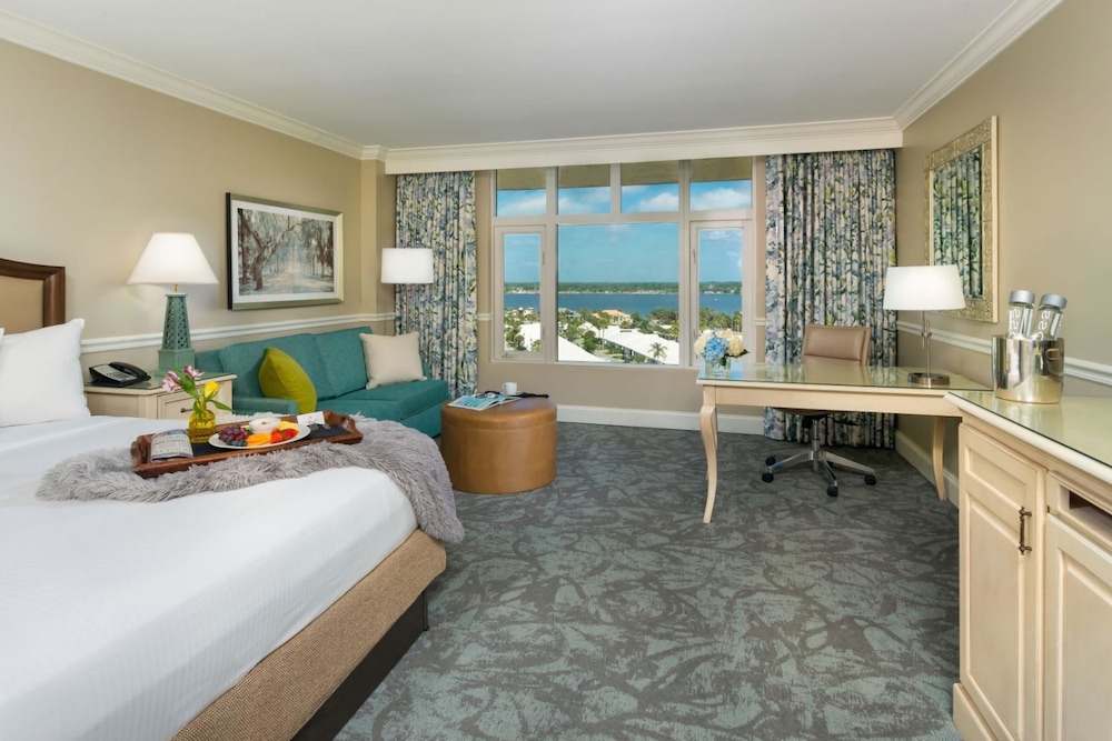 Room, King Bed, Sunset View