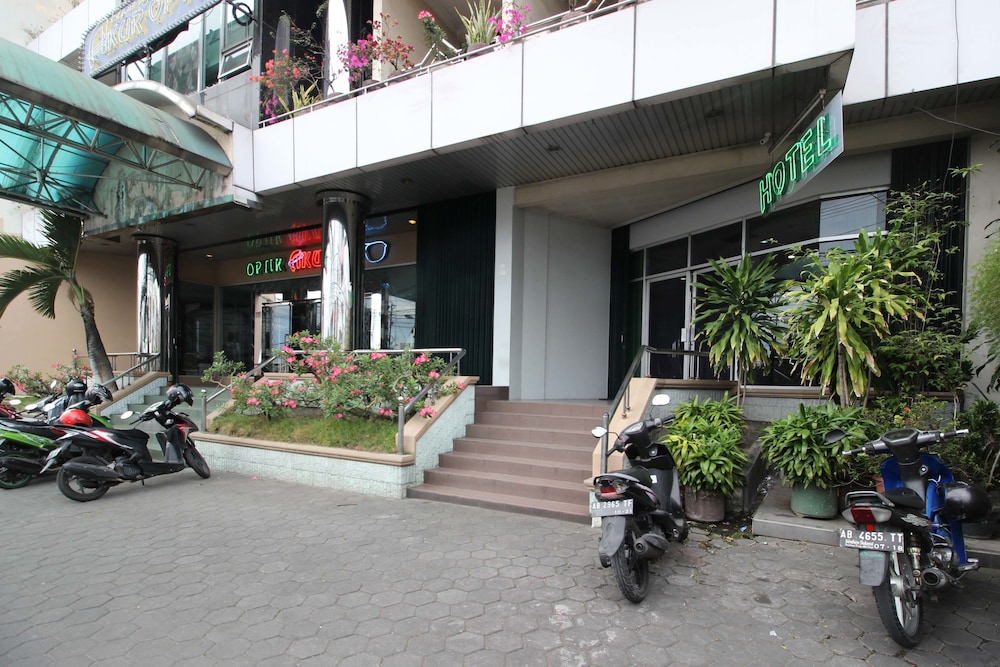 Akur Hotel Malioboro 16/18