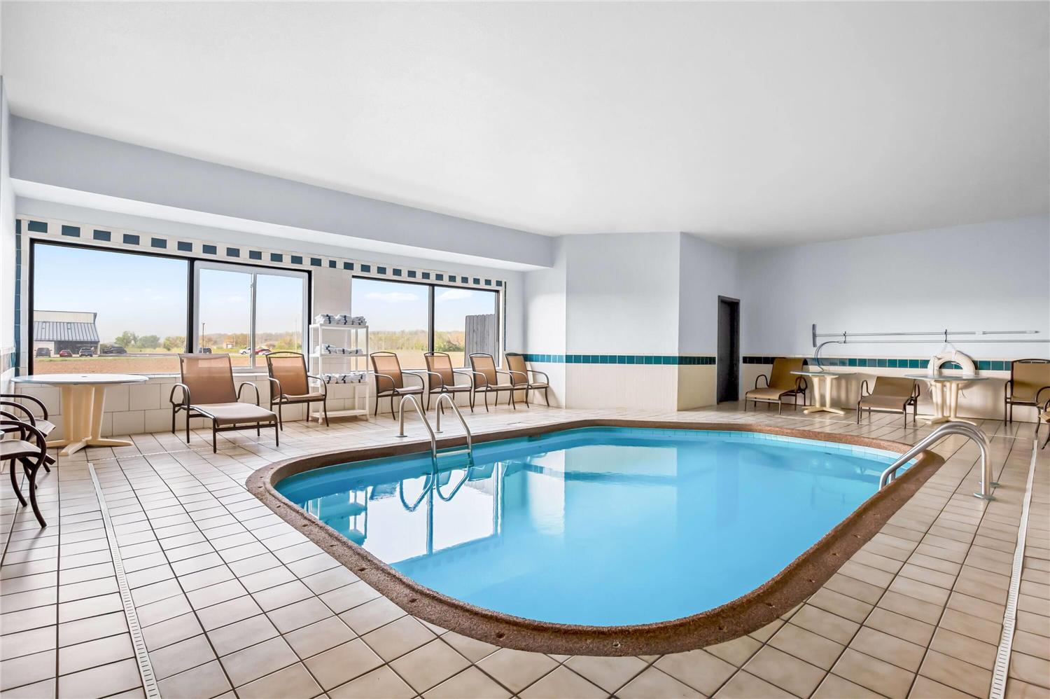 Days Inn by Wyndham Collinsville/St. Louis 7/11