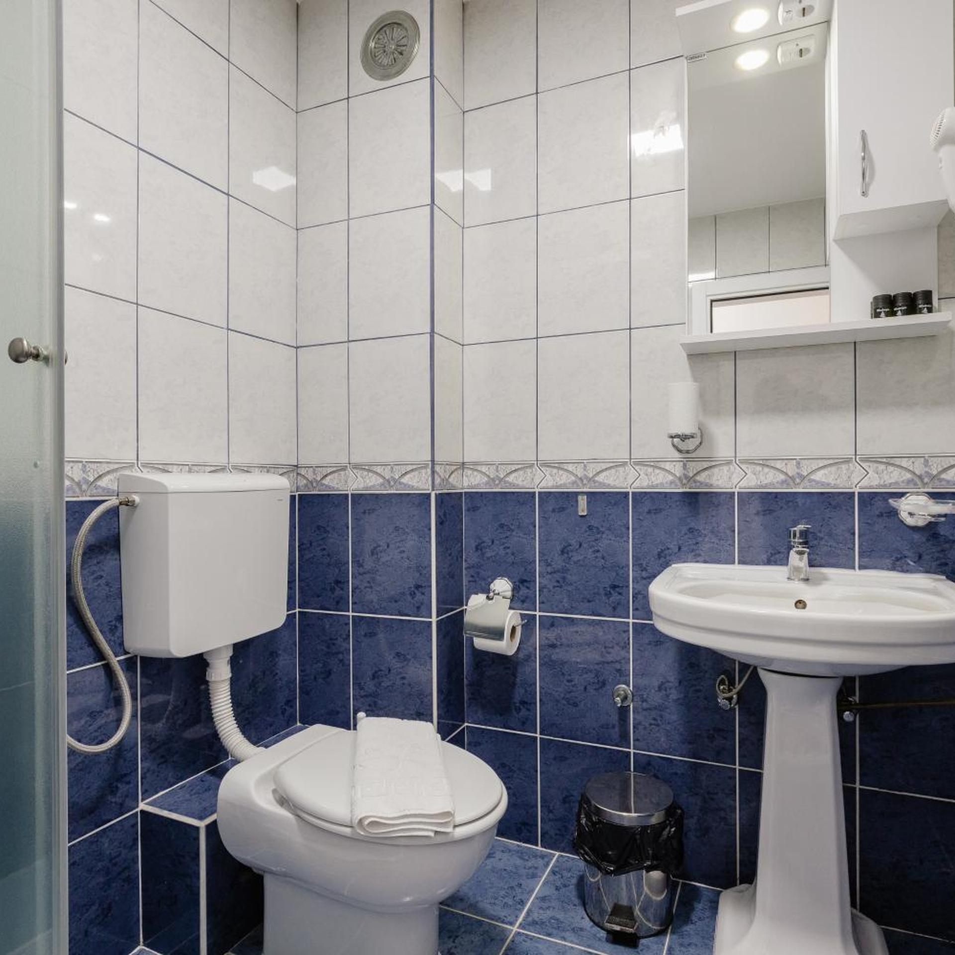 Azzurro Hotel Bijela, Herceg Novi 47/50