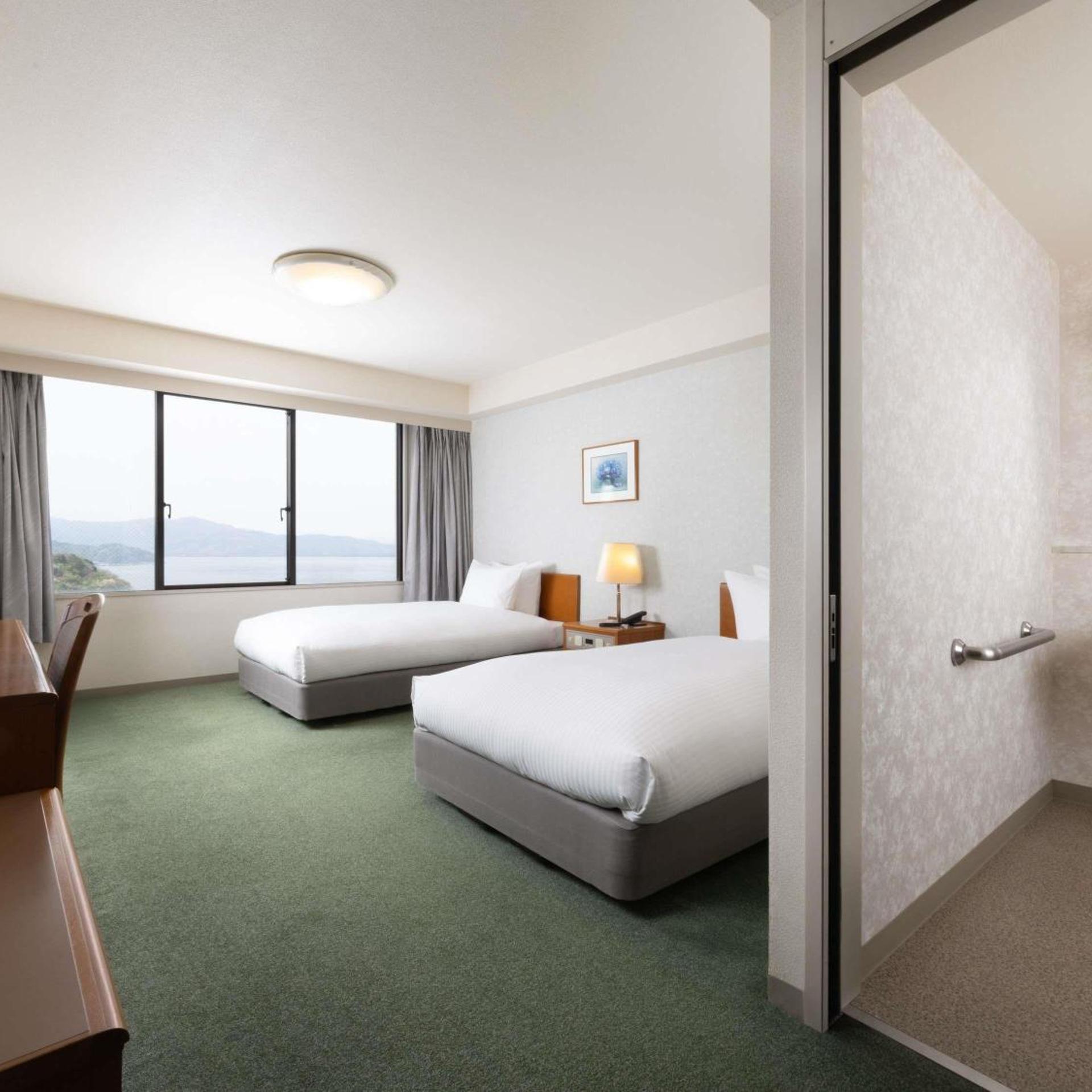 Classic, Ocean or Sea View, Accessible