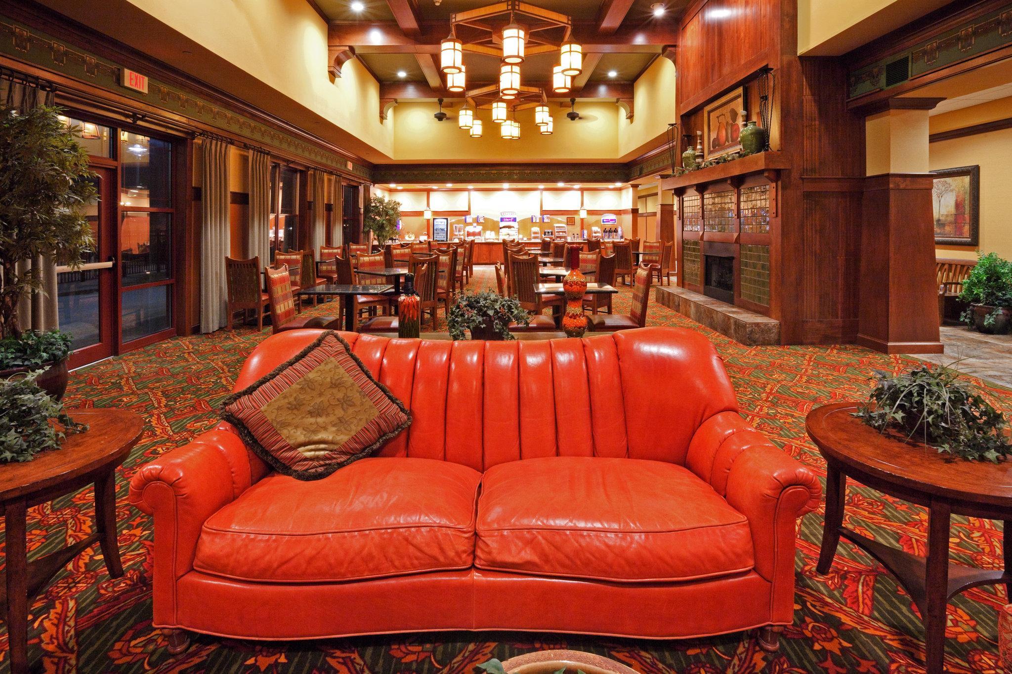 Country Inn & Suites by Radisson, Springfield Downtown 8/14