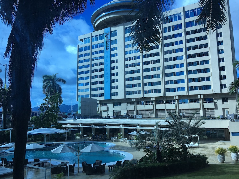 Radisson Hotel Trinidad 2/49
