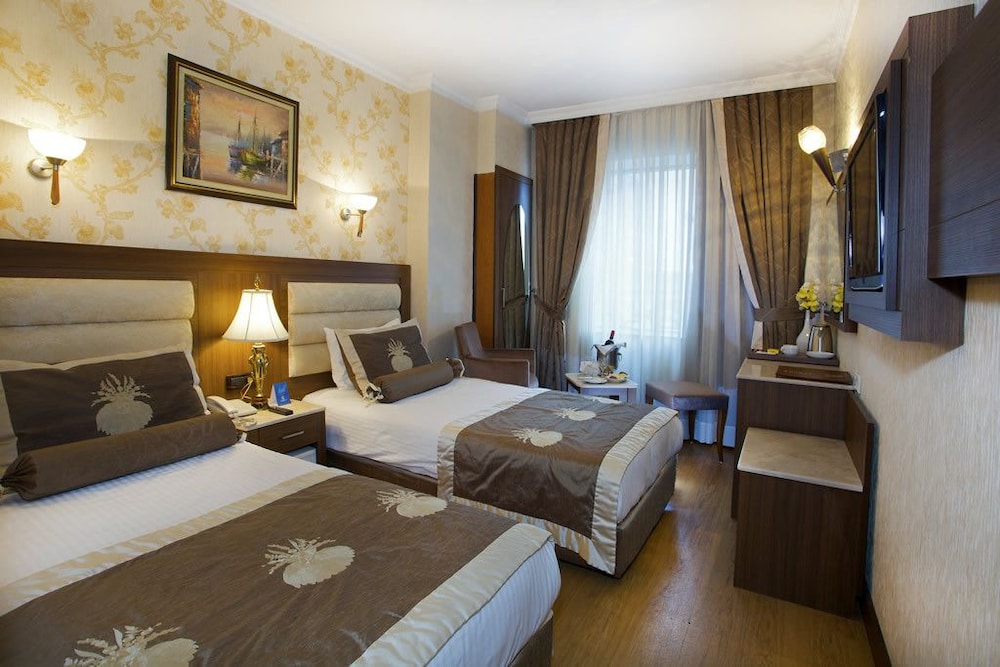 Grand Hilarium Hotel 31/68