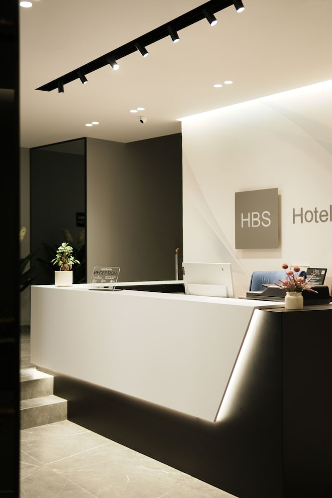 Blue Sky Hotel 8/46