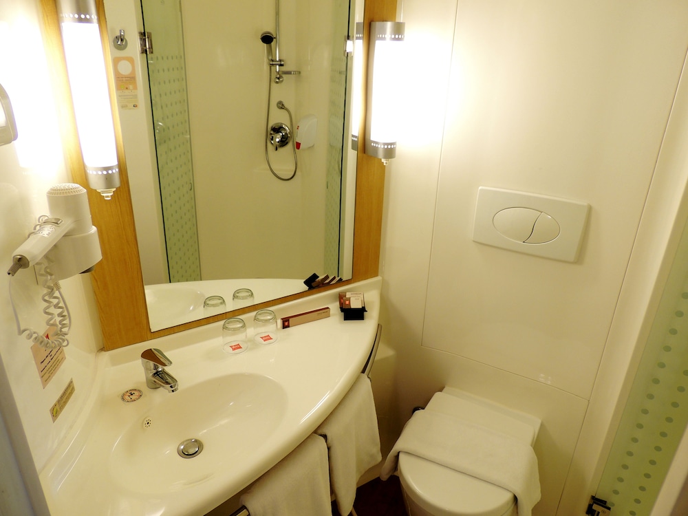 Ibis Jakarta Senen 54/56
