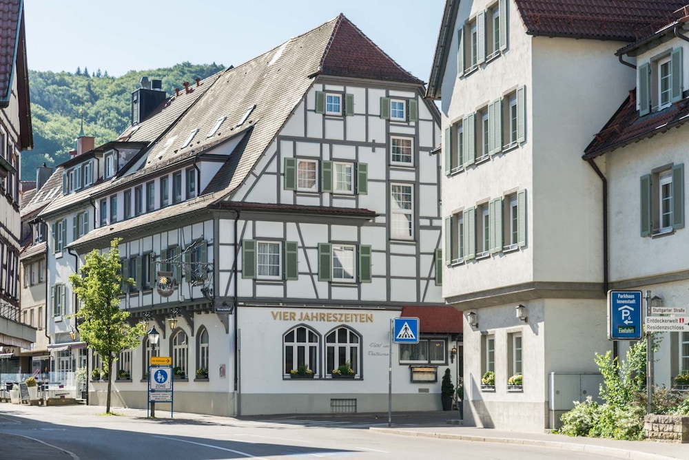 Flair Hotel Vier Jahreszeiten 1/67