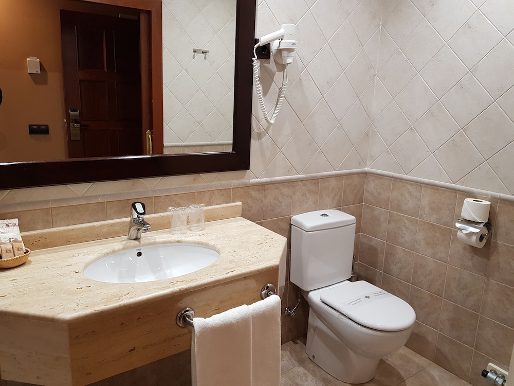 Hotel Cotiella 51/55