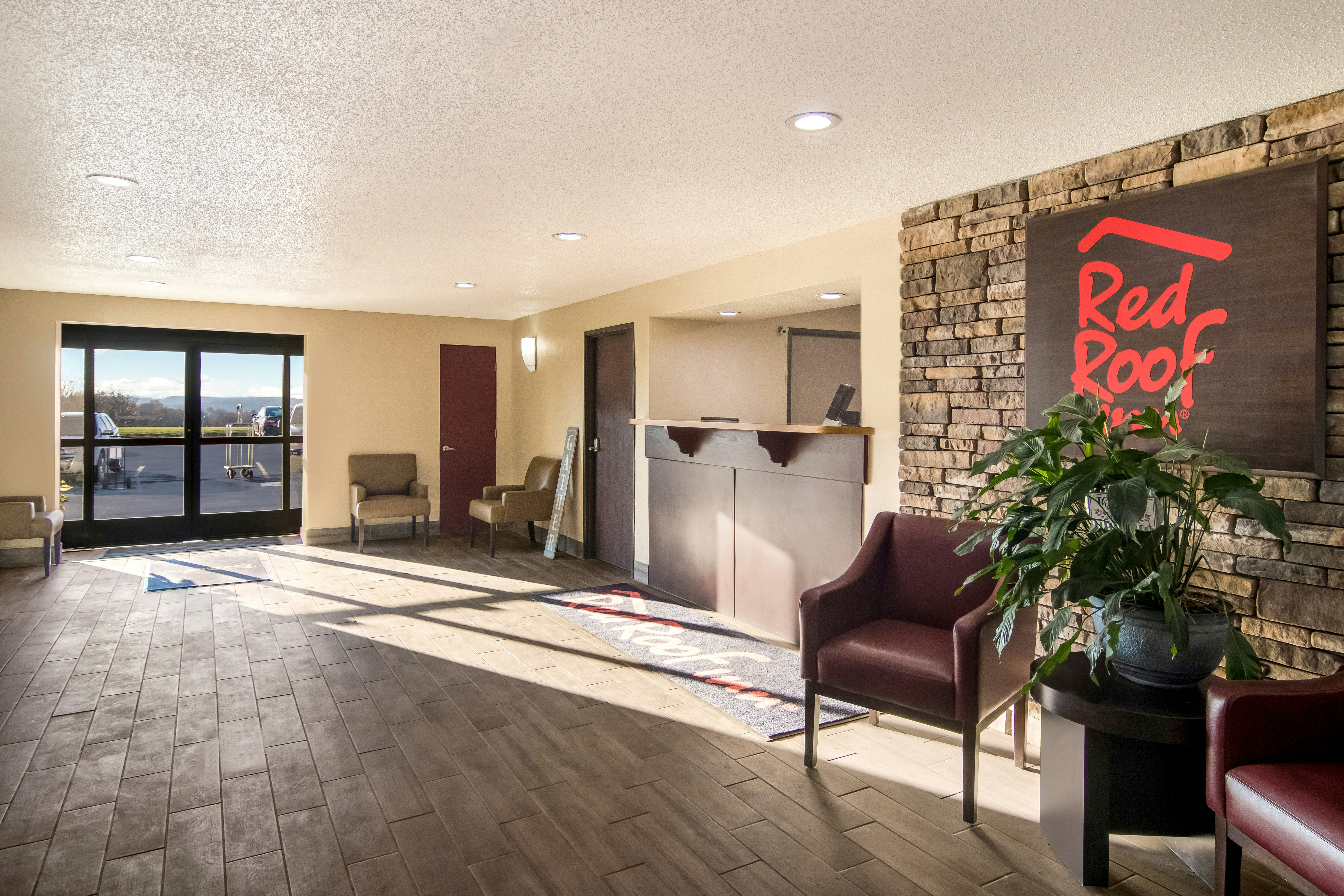 Red Roof Inn Greensburg 15/23