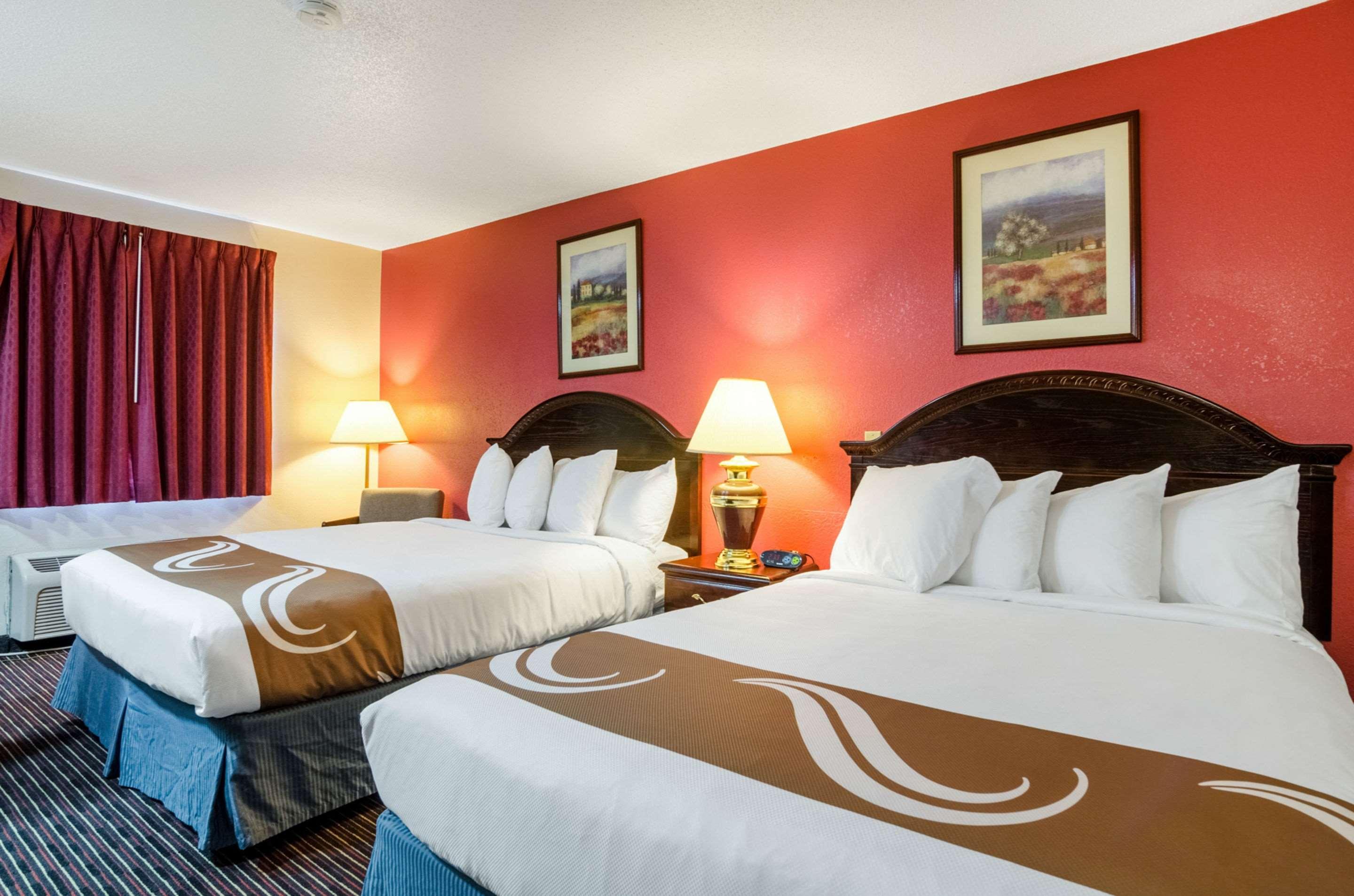 ROOM, 2 QUEEN BEDS, SMOKING