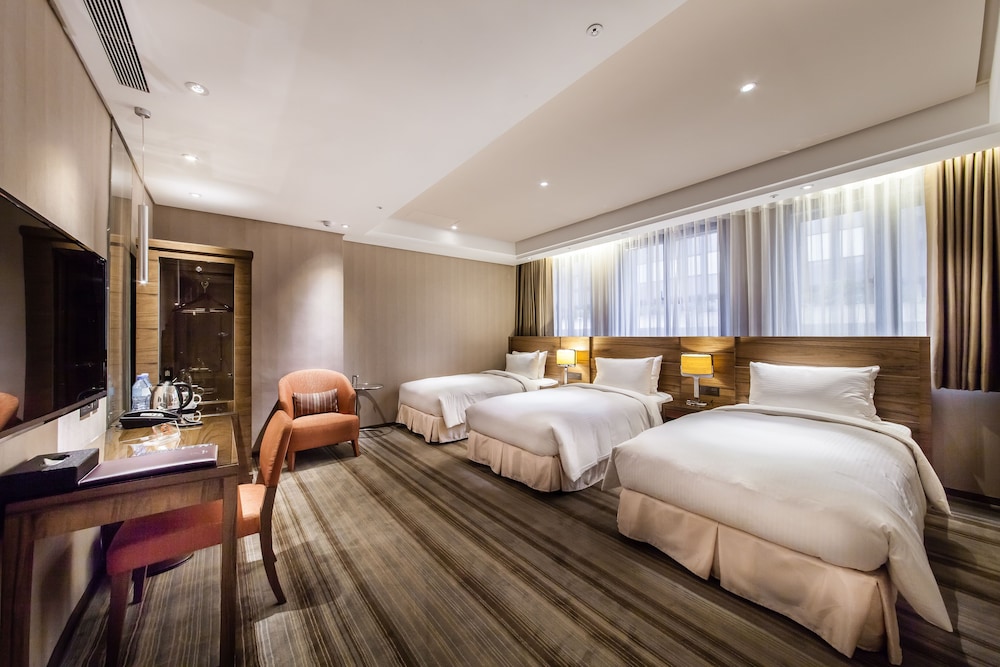 Green World Station Hotel 25/67