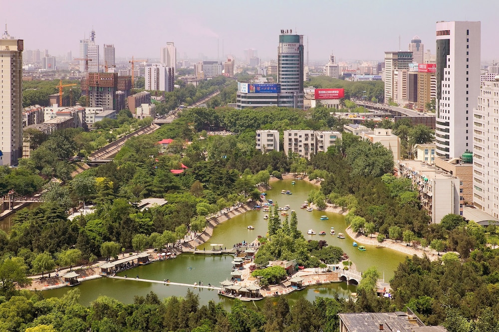 Sofitel Zhengzhou International 42/48