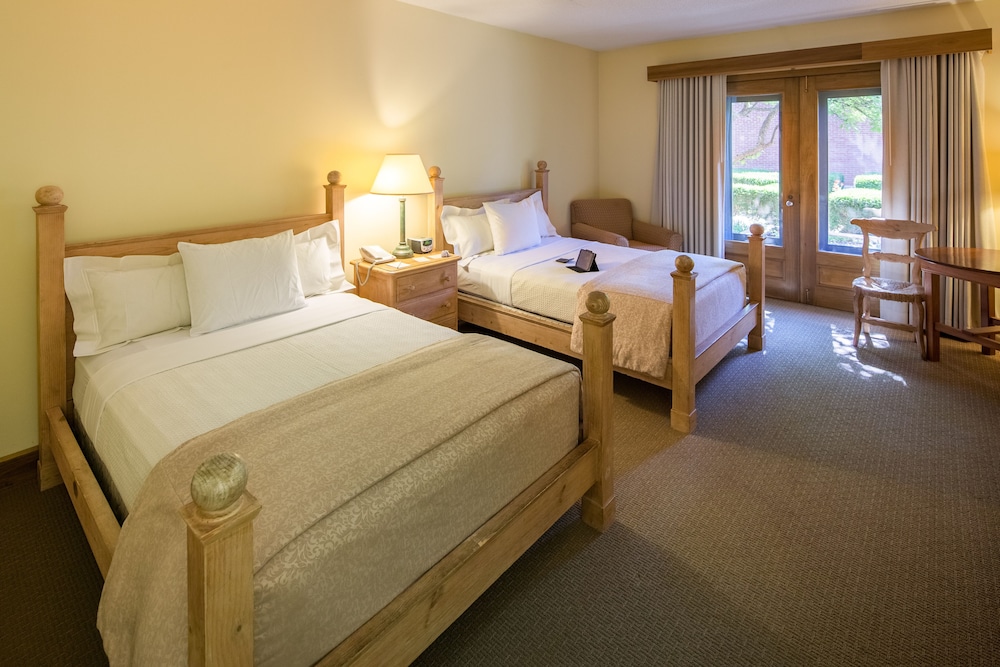 New Harmony Inn Resort & Conference Center 9/49