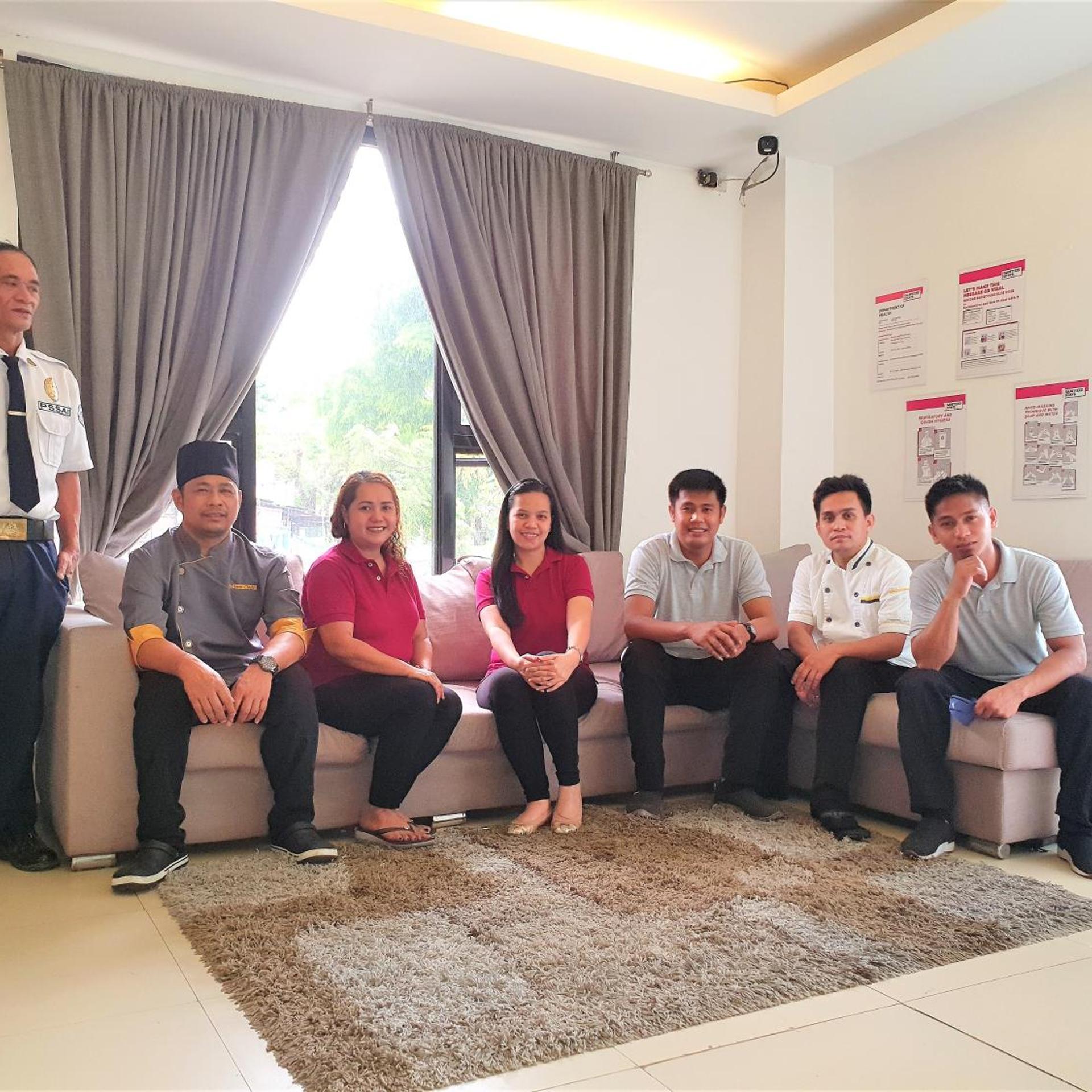 Oyo 108 Spiral Suites 35/50