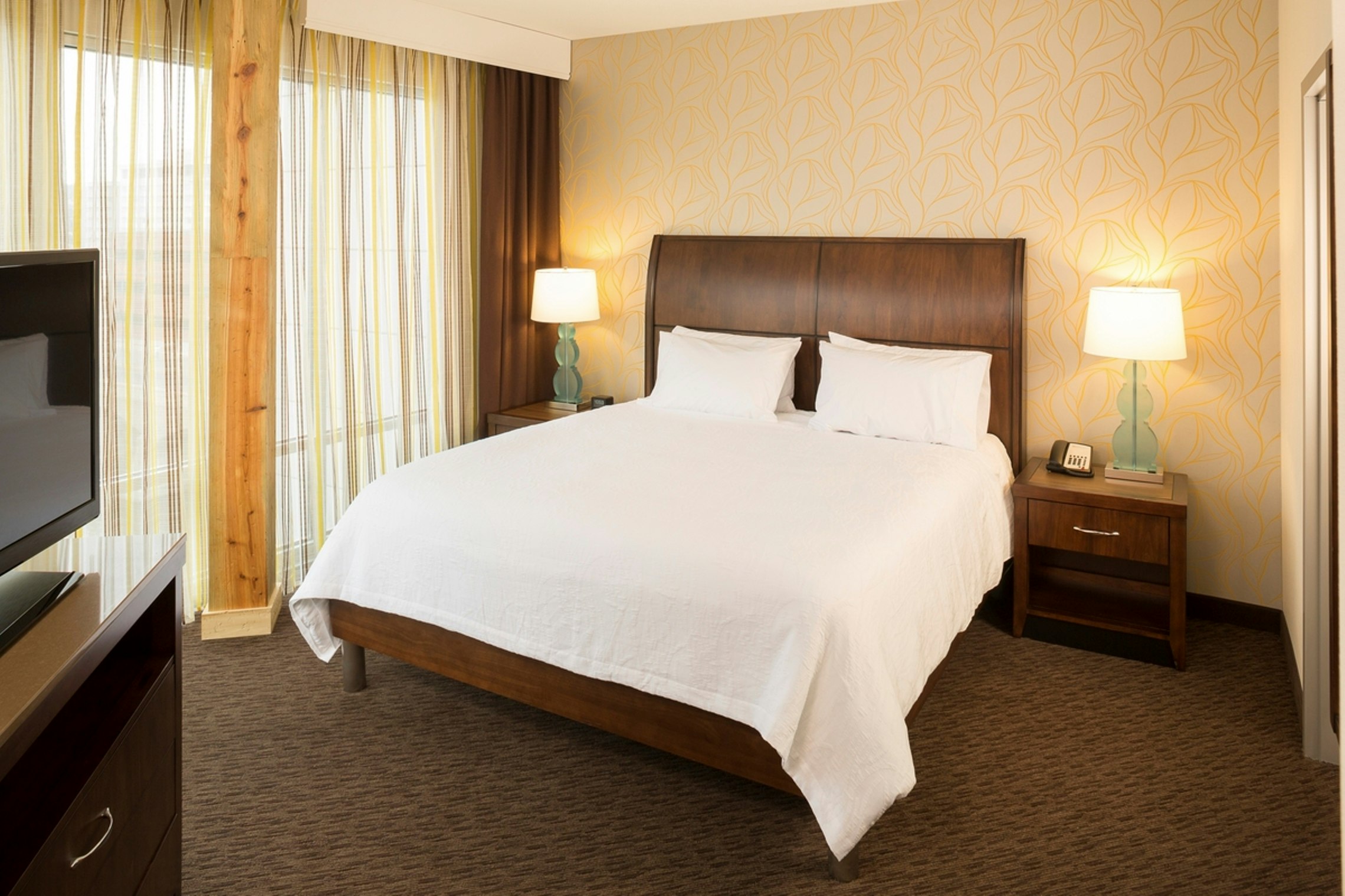 Suite, King Bed, 2 Bathrooms