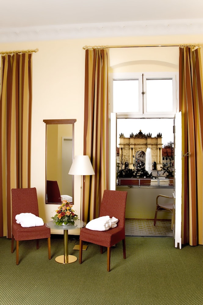 Hotel Am Luisenplatz 39/71