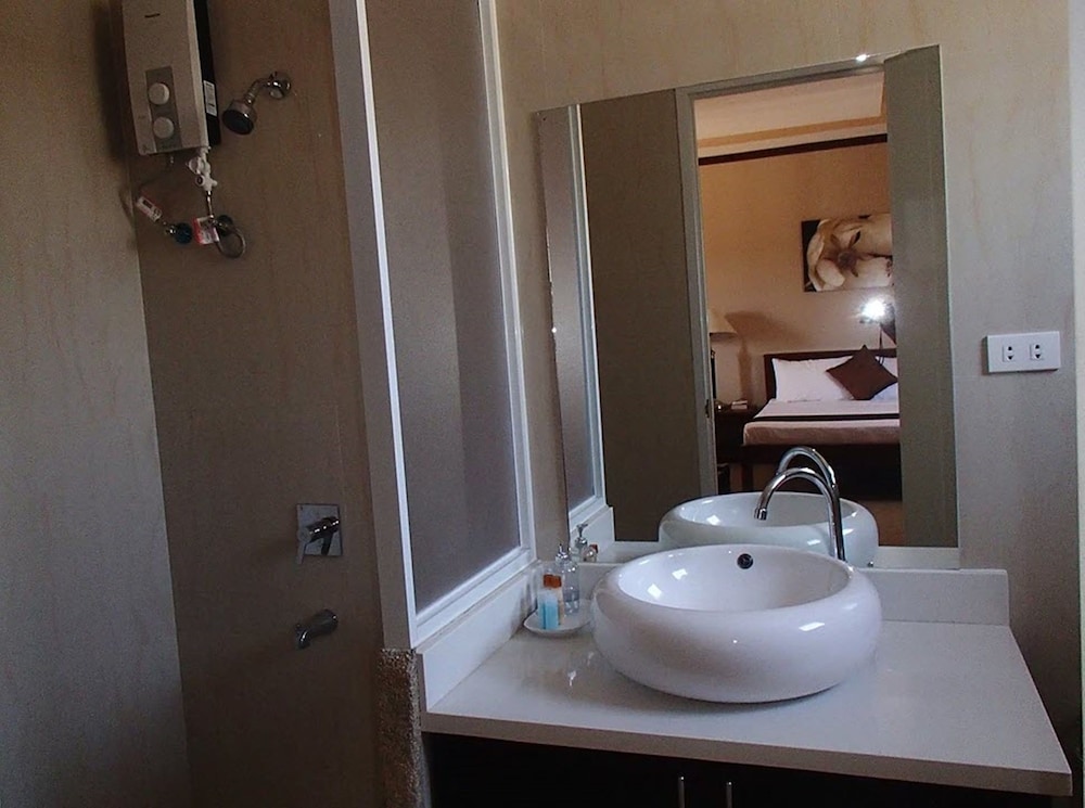 Malapascua Starlight Resort 26/27