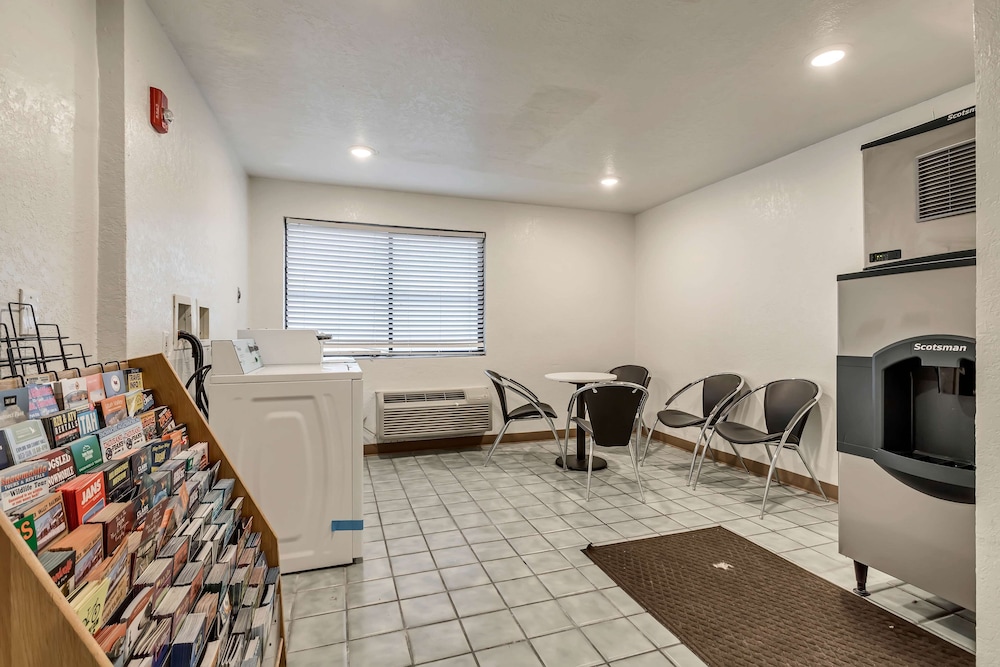 Motel6 Ogden, UT- Downtown 44/64