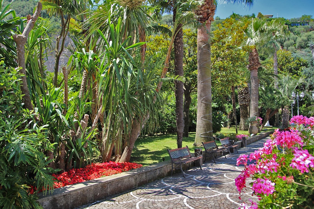 Grand Hotel Parco Del Sole 38/47
