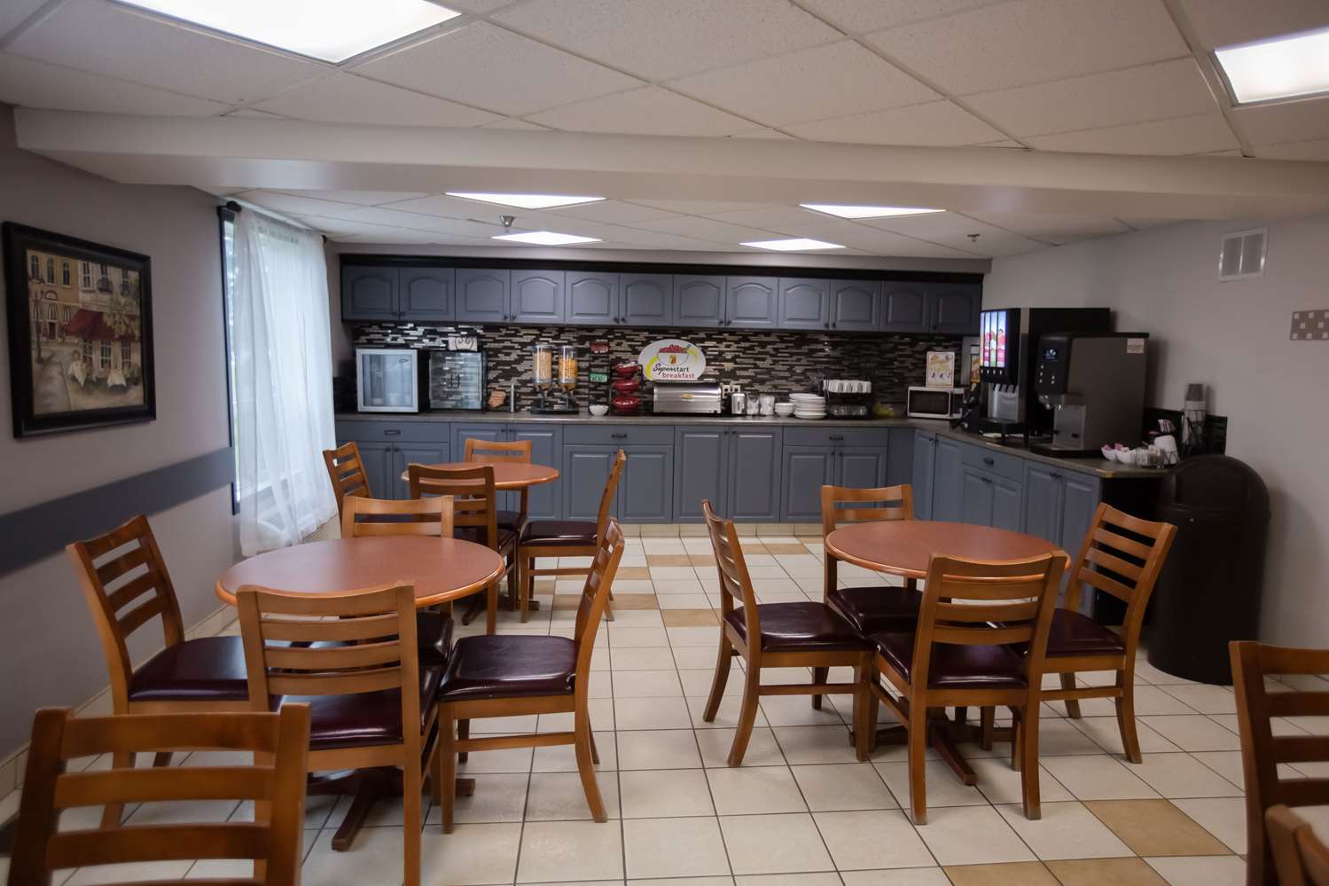 Super 8 by Wyndham Whitecourt 22/30