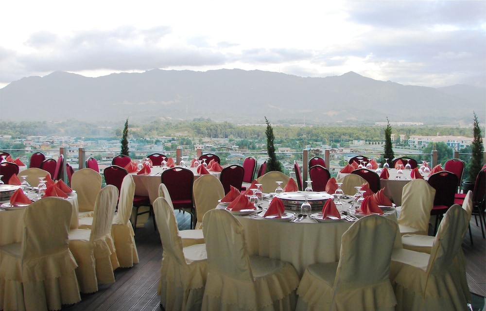 Courtyard Hotel At 1borneo 42/59