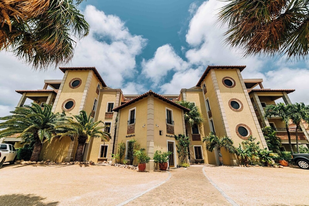 The Bellafonte - Luxury Oceanfront Hotel 1/50